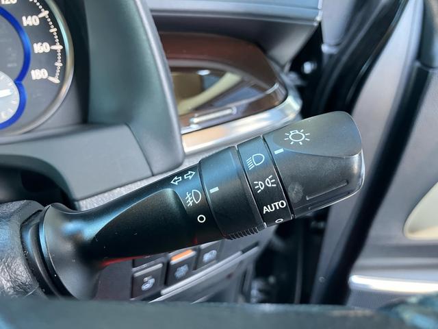 ヴェルファイアハイブリッド V Lエディション 7人乗り ナビTV Bluetooth フリップダウンモニター JBLサウンド レザーパワーシート シートヒーター オットマン クルーズコントロール 両側パワースライドドア(33枚目)