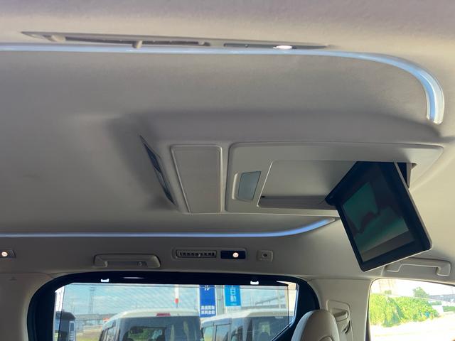ヴェルファイアハイブリッド V Lエディション 7人乗り ナビTV Bluetooth フリップダウンモニター JBLサウンド レザーパワーシート シートヒーター オットマン クルーズコントロール 両側パワースライドドア(47枚目)