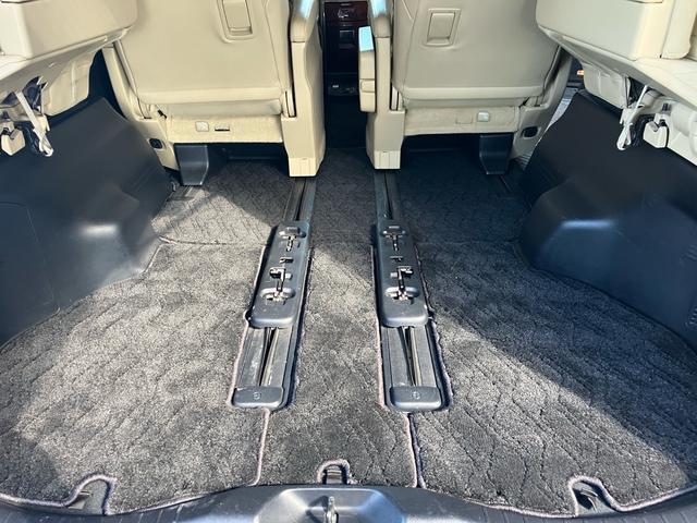 ヴェルファイアハイブリッド V Lエディション 7人乗り ナビTV Bluetooth フリップダウンモニター JBLサウンド レザーパワーシート シートヒーター オットマン クルーズコントロール 両側パワースライドドア(62枚目)