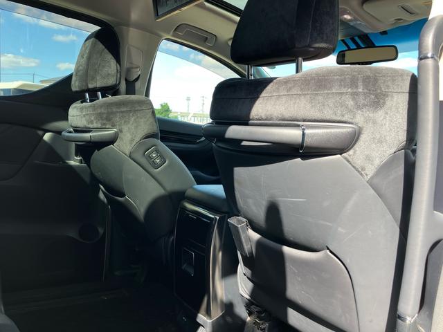 ヴェルファイア ２．５Ｚ　Ｇエディション　７人乗り　モデリスタエアロ　マフラー　Ｗサンルーフ　ナビＴＶ　バックカメラ　フリップダウンモニター　両側パワースライドドア　ＥＴＣ　パワーバックドア　パワーシート　クルーズコントロール（55枚目）