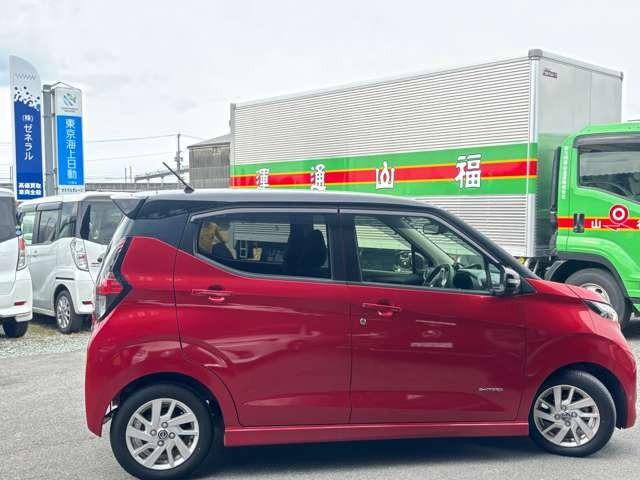 デイズ ハイウェイスター X プロパイロットエディション 純正9インチナビ・運転システムプロパイロットボタン・禁煙車・アラウンドビューモニター・LEDヘッドライト・ETC・BT・DISC・フルセグTV・スマートキー(9枚目)