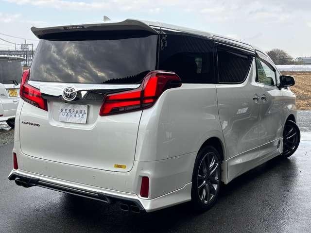 アルファード ２．５Ｓ　Ｃパッケージ　ＴＲＤフルエアロ・ＴＲＤマフラー・パワーバックドア・後席パワーシートシートヒーター・ＡＣ１００Ｖ１００Ｗ・サンルーフ・後席モニタ・ステアヒータ・ＥＴＣ２．０・ナビＴＶ・Ｂカメラ・ドラレコ（9枚目）