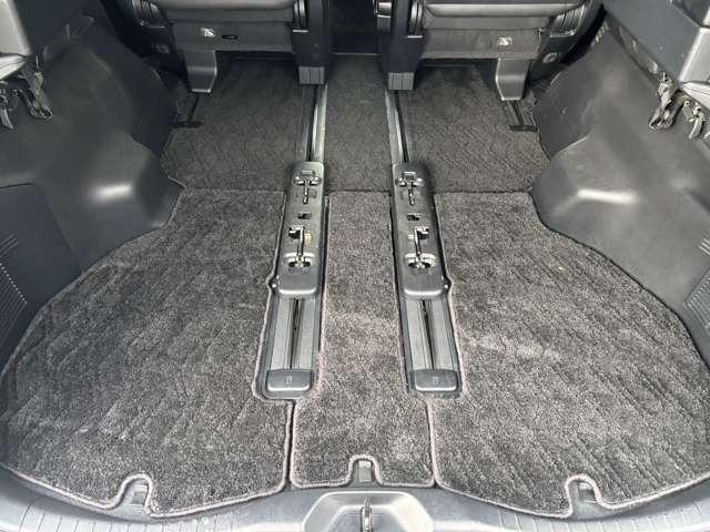 アルファード ２．５Ｓ　Ｃパッケージ　ＴＲＤフルエアロ・ＴＲＤマフラー・パワーバックドア・後席パワーシートシートヒーター・ＡＣ１００Ｖ１００Ｗ・サンルーフ・後席モニタ・ステアヒータ・ＥＴＣ２．０・ナビＴＶ・Ｂカメラ・ドラレコ（42枚目）