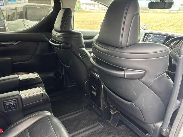 アルファード ２．５Ｓ　Ｃパッケージ　ＴＲＤフルエアロ・ＴＲＤマフラー・パワーバックドア・後席パワーシートシートヒーター・ＡＣ１００Ｖ１００Ｗ・サンルーフ・後席モニタ・ステアヒータ・ＥＴＣ２．０・ナビＴＶ・Ｂカメラ・ドラレコ（46枚目）