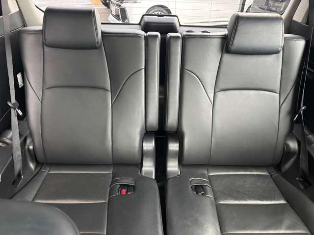 アルファード ２．５Ｓ　Ｃパッケージ　ＴＲＤフルエアロ・ＴＲＤマフラー・パワーバックドア・後席パワーシートシートヒーター・ＡＣ１００Ｖ１００Ｗ・サンルーフ・後席モニタ・ステアヒータ・ＥＴＣ２．０・ナビＴＶ・Ｂカメラ・ドラレコ（48枚目）