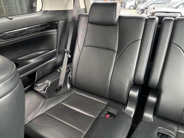 アルファード ２．５Ｓ　Ｃパッケージ　ＴＲＤフルエアロ・ＴＲＤマフラー・パワーバックドア・後席パワーシートシートヒーター・ＡＣ１００Ｖ１００Ｗ・サンルーフ・後席モニタ・ステアヒータ・ＥＴＣ２．０・ナビＴＶ・Ｂカメラ・ドラレコ（49枚目）