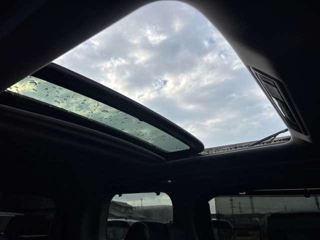 アルファード ２．５Ｓ　Ｃパッケージ　ＴＲＤフルエアロ・ＴＲＤマフラー・パワーバックドア・後席パワーシートシートヒーター・ＡＣ１００Ｖ１００Ｗ・サンルーフ・後席モニタ・ステアヒータ・ＥＴＣ２．０・ナビＴＶ・Ｂカメラ・ドラレコ（61枚目）