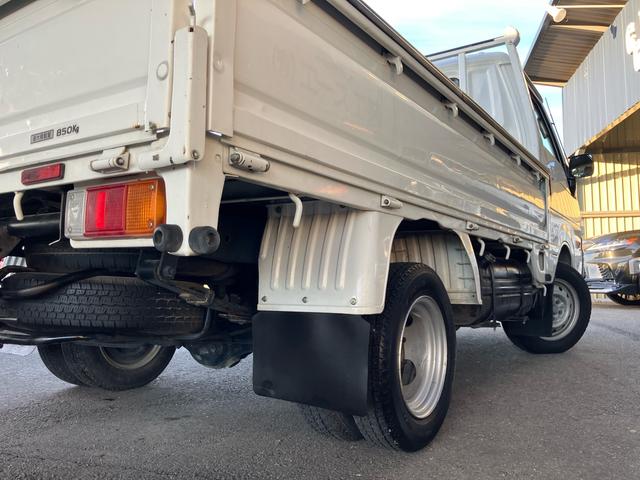 ボンゴトラック 　ナビ　ＥＴＣ　コラムＡＴ　リヤＷタイヤ　積載量８５０ｋｇ　荷台内寸２４６５×１６００　３方開　あおりカバー　エアコン　パワステ　パワーウィンドウ　Ｗエアバッグ（18枚目）