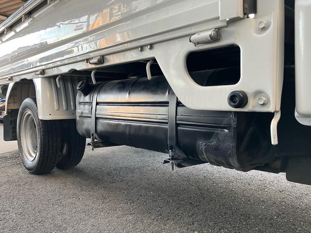 ボンゴトラック 　ナビ　ＥＴＣ　コラムＡＴ　リヤＷタイヤ　積載量８５０ｋｇ　荷台内寸２４６５×１６００　３方開　あおりカバー　エアコン　パワステ　パワーウィンドウ　Ｗエアバッグ（53枚目）