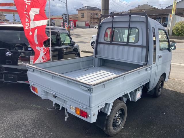 ハイゼットトラック ジャンボ　４ＷＤ　オートマ車　エアコン　パワステ　パワーウィンドウ　運転席エアバッグ　ヘッドライトレベライザー　最大積載量３５０ｋｇ（19枚目）