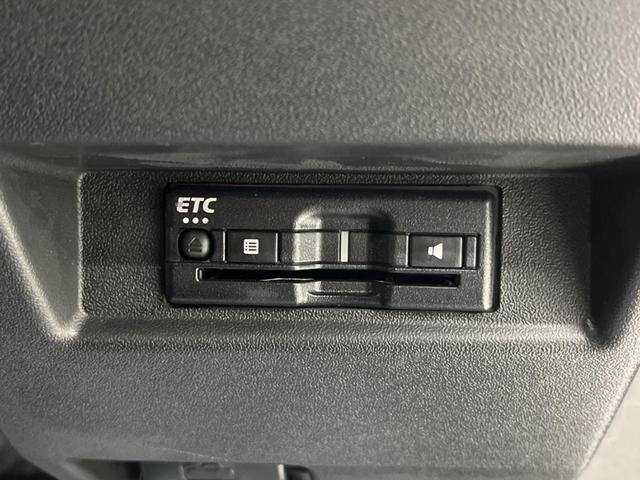 XC 4WD 純正8インチSDナビ クルーズコントロール LEDヘッドランプ 純正16インチAW スマートキー バックカメラ ビルトインETC オートエアコン ステアリングスイッチ オートマチックハイビーム(6枚目)