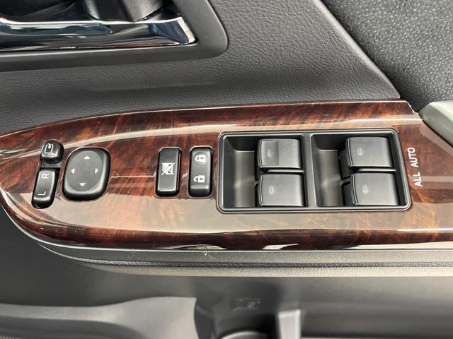 240S タイプゴールド フルセグSDナビ 禁煙車 バックカメラ パワースライドドア Bluetooth再生 フルセグTV HIDヘッドライト クルーズコントロール クリアランスソナー スマートキー 純正18インチアルミホイー(36枚目)