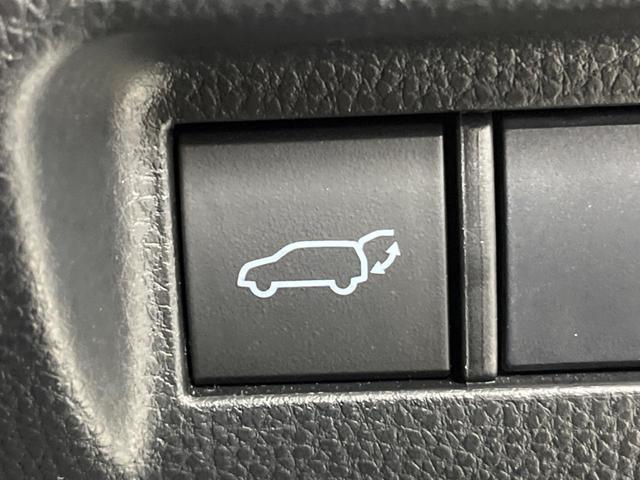 G ブラックレザーシート トヨタセーフティセンス 禁煙車 純正ナビ レーダークルーズ バックカメラ Bluetooth再生 ETC パワーシート LEDヘッドライト LEDフォグ パワーバックドア(32枚目)