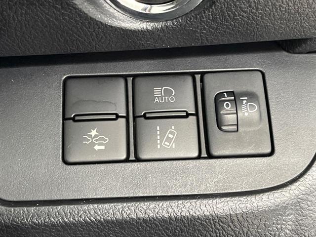 X 禁煙車 4WD SDナビ バックカメラ Bluetooth 衝突軽減ブレーキ ETC 電動スライドドア レーンキープアシスト クリアランスソナー オートマチックハイビーム スマートキー 電動格納ミラー(5枚目)