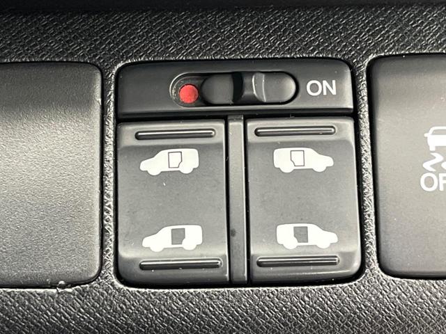 Z 禁煙車 SDナビ 後席モニター バックカメラ 両側電動スライドドア 8人乗り ETC フルセグ スマートキー HIDヘッド オートライト 純正16アルミ オートエアコン パドルシフト 電動格納ミラー(6枚目)