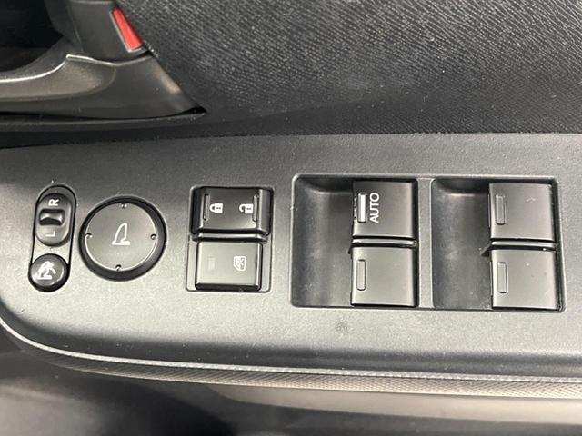 Z 禁煙車 SDナビ 後席モニター バックカメラ 両側電動スライドドア 8人乗り ETC フルセグ スマートキー HIDヘッド オートライト 純正16アルミ オートエアコン パドルシフト 電動格納ミラー(30枚目)