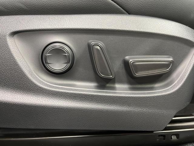 ハイブリッド Z トヨタセーフティセンス 純正9型ディスプレイオーディオ 全周囲カメラ 登録済未使用車 レーダークルーズコントロール シーケンシャルターンランプ Bluetooth再生 シートヒーター パワーシート(8枚目)