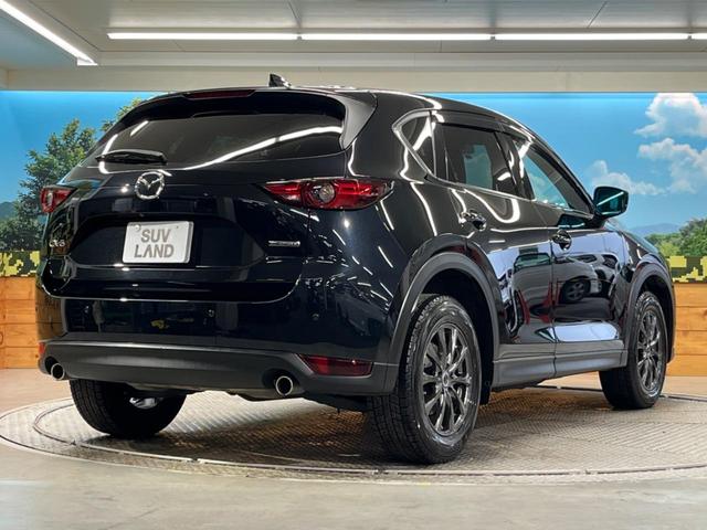 ＣＸ－５ ＸＤ　エクスクルーシブモード　ディーゼル　本革シート　アドバンスドスマートシティブレーキサポート　禁煙車　ＢＯＳＥサウンド　レーダークルーズ　バックカメラ　Ｂｌｕｅｔｏｏｔｈ再生　フルセグ　ＥＴＣ　ＬＥＤヘッド　パワーバックドア（18枚目）