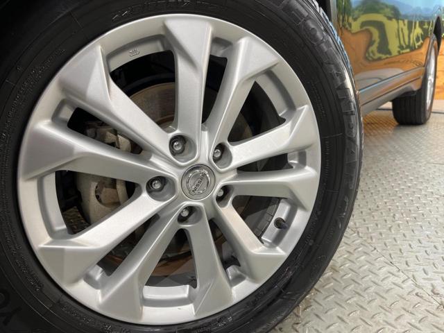 エクストレイル ２０Ｘ　エマージェンシーブレーキパッケージ　禁煙車　純正８インチナビ　フリップダウンモニター　ＬＥＤヘッドライト　エマージェンシーブレーキ　バックカメラ　ＥＴＣ　Ｂｌｕｅｔｏｏｔｈ再生　前席シートヒーター　革巻きステアリング（14枚目）