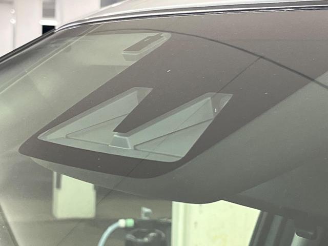 ライズ Ｚ　禁煙車　９インチディスプレイオーディオ　パノラミックビュー　スマートアシスト　アダプティブクルーズ　ブラインドスポット　シーケンシャルターンランプ　シートヒーター　ＨＤＭＩ　ＡｐｐｌｅＣａｒＰｌａｙ（3枚目）