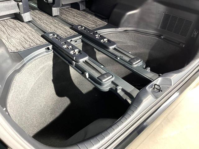 アルファード ２．５Ｓ　タイプゴールド　禁煙車　両側パワースライドドア　フリップダウンモニター　セーフティセンス　パワーバックドア　シーケンシャルターンランプ　３眼ＬＥＤヘッドライト　９インチディスプレイオーディオ　アクセサリーコンセント（52枚目）