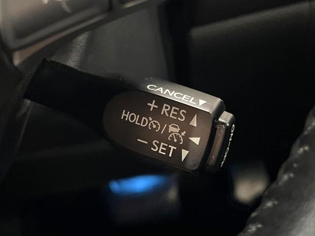ハリアー プレミアム　ムーンルーフ　禁煙車　Ｐｉｏｎｅｅｒナビフルセグ　バックカメラ　セーフティセンスＰ　レーダークルーズ　パワーバックドア　パワーシート　ナノイーオートエアコン　シーケンシャルターンランプ　電動パーキング（33枚目）