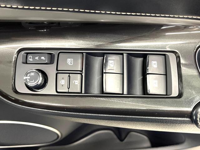 ハリアー プレミアム　ムーンルーフ　禁煙車　Ｐｉｏｎｅｅｒナビフルセグ　バックカメラ　セーフティセンスＰ　レーダークルーズ　パワーバックドア　パワーシート　ナノイーオートエアコン　シーケンシャルターンランプ　電動パーキング（42枚目）