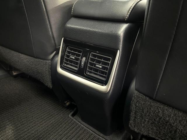 ハリアー プレミアム　ムーンルーフ　禁煙車　Ｐｉｏｎｅｅｒナビフルセグ　バックカメラ　セーフティセンスＰ　レーダークルーズ　パワーバックドア　パワーシート　ナノイーオートエアコン　シーケンシャルターンランプ　電動パーキング（47枚目）