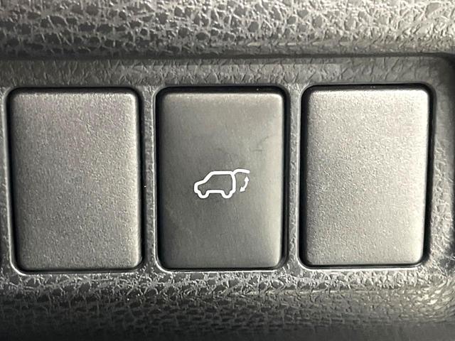 ハリアー プレミアム　ムーンルーフ　禁煙車　Ｐｉｏｎｅｅｒナビフルセグ　バックカメラ　セーフティセンスＰ　レーダークルーズ　パワーバックドア　パワーシート　ナノイーオートエアコン　シーケンシャルターンランプ　電動パーキング（52枚目）