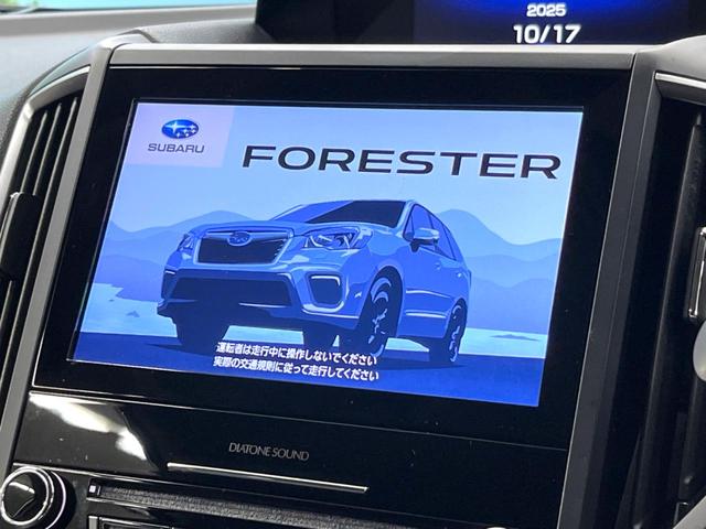 フォレスター Ｘ－ブレイク　禁煙車　純正８インチナビ　バックカメラ　サイドカメラ　アイサイトセイフティプラス　メモリー付パワーシート　パワーバックドア　前後席シートヒーター　ステアリングヒーター　前後ドラレコ　ＥＴＣ（3枚目）