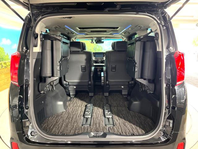 アルファード ２．５Ｓ　Ｃパッケージ　ツインムーンルーフ　モデリスタエアロ　シグネチャーイルミブレード　禁煙車　ＪＢＬサウンド付メーカーナビ　リアエンターテインメントシステム　パノラミックビュー　デジタルインナーミラー　ブラインドスポット（11枚目）