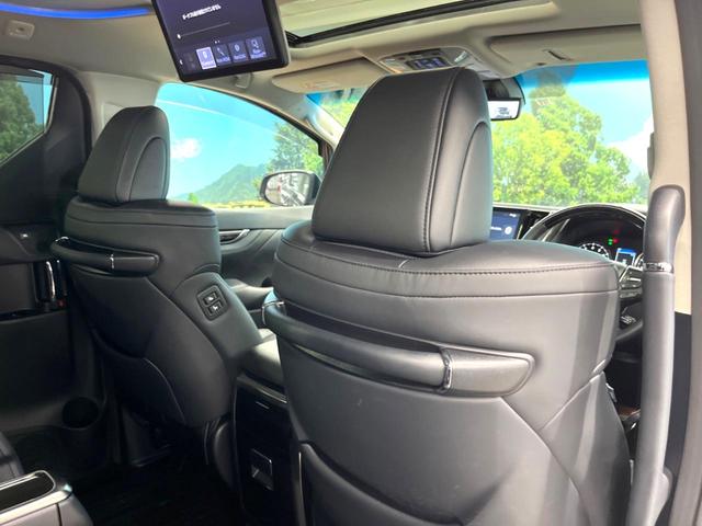 アルファード ２．５Ｓ　Ｃパッケージ　ツインムーンルーフ　モデリスタエアロ　シグネチャーイルミブレード　禁煙車　ＪＢＬサウンド付メーカーナビ　リアエンターテインメントシステム　パノラミックビュー　デジタルインナーミラー　ブラインドスポット（60枚目）