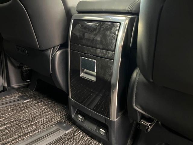 アルファード ２．５Ｓ　Ｃパッケージ　ツインムーンルーフ　モデリスタエアロ　シグネチャーイルミブレード　禁煙車　ＪＢＬサウンド付メーカーナビ　リアエンターテインメントシステム　パノラミックビュー　デジタルインナーミラー　ブラインドスポット（62枚目）