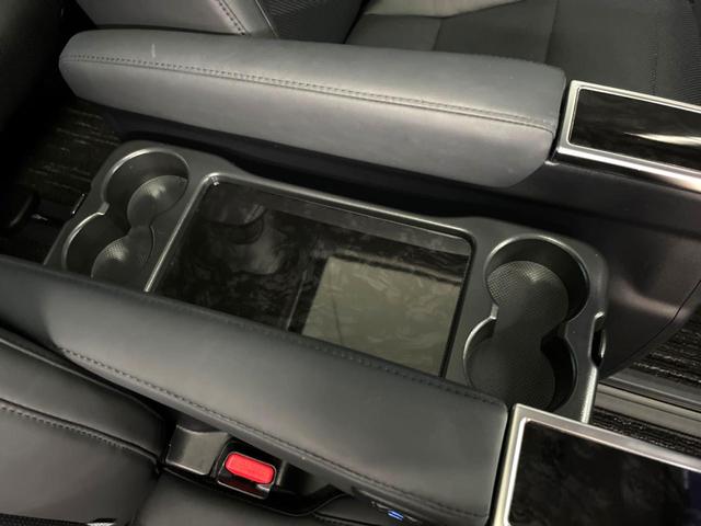 アルファード ２．５Ｓ　Ｃパッケージ　ツインムーンルーフ　モデリスタエアロ　シグネチャーイルミブレード　禁煙車　ＪＢＬサウンド付メーカーナビ　リアエンターテインメントシステム　パノラミックビュー　デジタルインナーミラー　ブラインドスポット（63枚目）