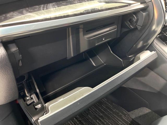 アルファード ２．５Ｓ　Ｃパッケージ　ツインムーンルーフ　モデリスタエアロ　シグネチャーイルミブレード　禁煙車　ＪＢＬサウンド付メーカーナビ　リアエンターテインメントシステム　パノラミックビュー　デジタルインナーミラー　ブラインドスポット（67枚目）