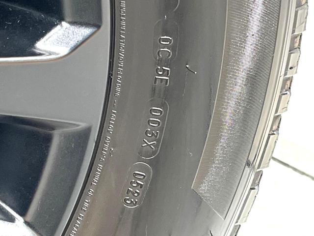 ランドクルーザープラド ＴＸ　Ｌパッケージ　マットブラックエディション　７人乗り　サンルーフ　ＫＥＮＷＯＯＤ９インチＳＤナビ　レーダークルーズコントロール　トヨタセーフティセンス　シートベンチレーション　シートヒーター　革巻きステアリング　純正１８インチアルミホイール（30枚目）