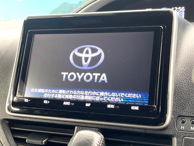 ヴォクシー ＺＳ　煌ＩＩ　モデリスタエアロ　シグネチャーイルミブレード　禁煙車　純正９インチナビ　バックカメラ　両側パワースライドドア　セーフティセンス　ドラレコ　ＬＥＤヘッド　ＥＴＣ２．０　１７インチＡＷ　リアオートエアコン（4枚目）