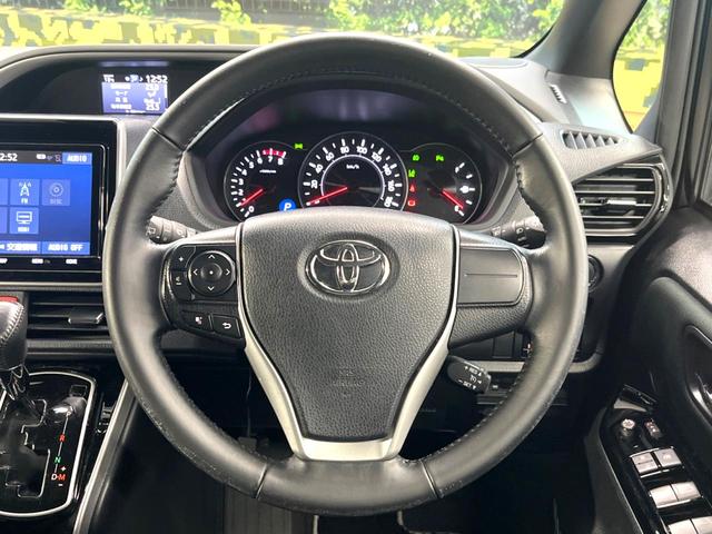 ヴォクシー ＺＳ　煌ＩＩ　モデリスタエアロ　シグネチャーイルミブレード　禁煙車　純正９インチナビ　バックカメラ　両側パワースライドドア　セーフティセンス　ドラレコ　ＬＥＤヘッド　ＥＴＣ２．０　１７インチＡＷ　リアオートエアコン（12枚目）