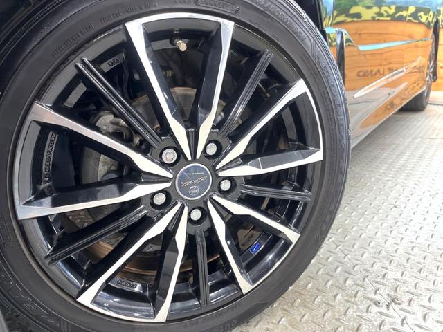 ヴォクシー ＺＳ　煌ＩＩ　モデリスタエアロ　シグネチャーイルミブレード　禁煙車　純正９インチナビ　バックカメラ　両側パワースライドドア　セーフティセンス　ドラレコ　ＬＥＤヘッド　ＥＴＣ２．０　１７インチＡＷ　リアオートエアコン（14枚目）