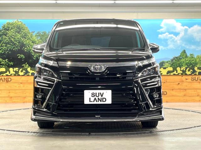 ヴォクシー ＺＳ　煌ＩＩ　モデリスタエアロ　シグネチャーイルミブレード　禁煙車　純正９インチナビ　バックカメラ　両側パワースライドドア　セーフティセンス　ドラレコ　ＬＥＤヘッド　ＥＴＣ２．０　１７インチＡＷ　リアオートエアコン（15枚目）