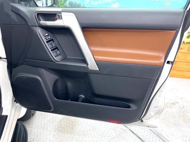 ランドクルーザープラド TX Lパッケージ 70thアニバーサリーリミテッド ムーンルーフ 禁煙車 10インチPanasonicナビ バックカメラ シートベンチレーション サドルタン革シート 360°ドラレコ セーフティセンス レーダークルーズ フルセグ BD/DVD(43枚目)
