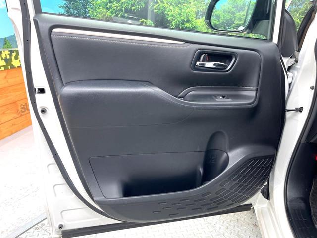 エスクァイア ハイブリッドGi ブラックテーラード 禁煙車 純正10インチナビ フリップダウン バックカメラ 両側パワースライドドア セーフティセンスC シートヒーター LEDヘッド ETC クルコン オートマチックハイビーム デュアルオートエアコン(59枚目)