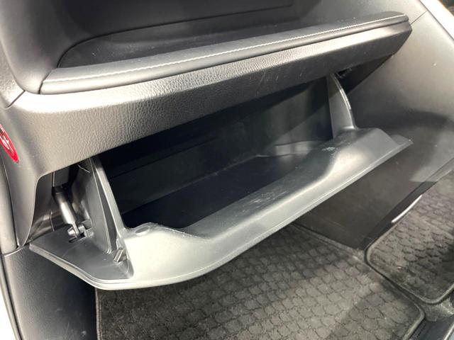 エスクァイア ハイブリッドGi ブラックテーラード 禁煙車 純正10インチナビ フリップダウン バックカメラ 両側パワースライドドア セーフティセンスC シートヒーター LEDヘッド ETC クルコン オートマチックハイビーム デュアルオートエアコン(60枚目)