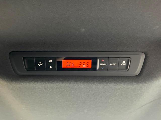 エスクァイア ハイブリッドGi 禁煙車 純正9インチナビ バックカメラ 両側パワースライドドア セーフティセンスC 合皮シート シートヒーター スマートキー LEDヘッド ETC クルコン オートマチックハイビーム オートエアコン(6枚目)