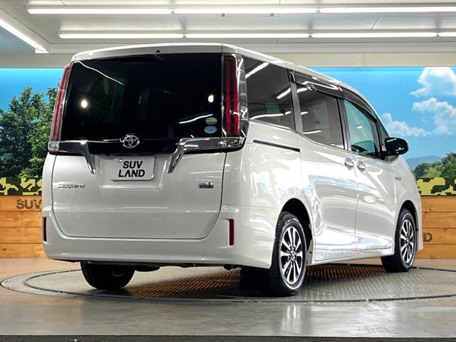エスクァイア ハイブリッドGi 禁煙車 純正9インチナビ バックカメラ 両側パワースライドドア セーフティセンスC 合皮シート シートヒーター スマートキー LEDヘッド ETC クルコン オートマチックハイビーム オートエアコン(18枚目)
