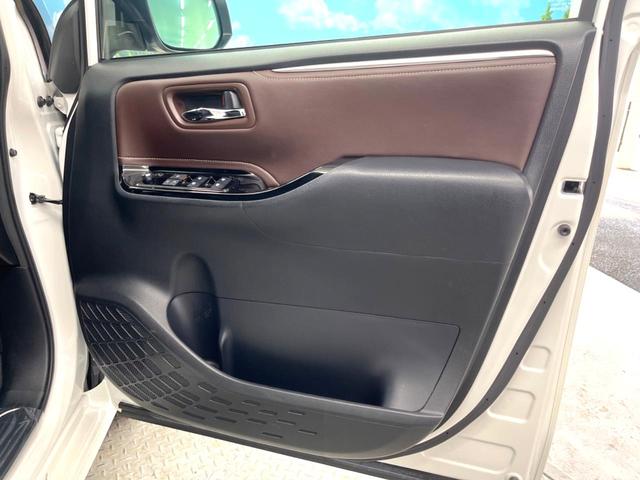 エスクァイア ハイブリッドGi 禁煙車 純正9インチナビ バックカメラ 両側パワースライドドア セーフティセンスC 合皮シート シートヒーター スマートキー LEDヘッド ETC クルコン オートマチックハイビーム オートエアコン(43枚目)