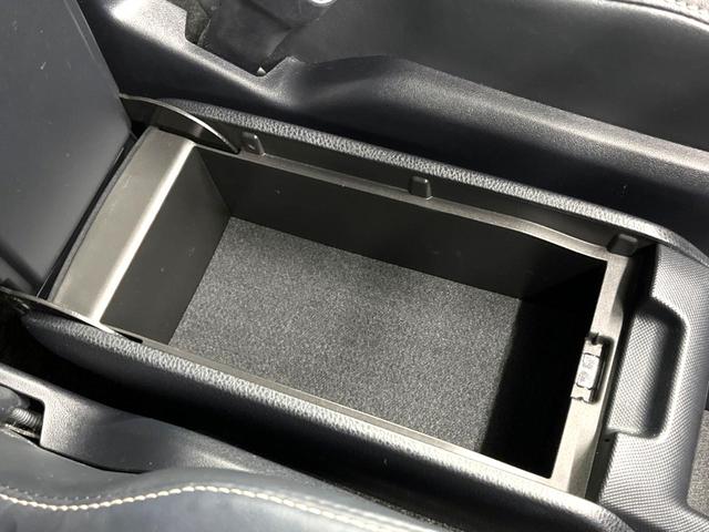 エスクァイア ハイブリッドGi 禁煙車 純正9インチナビ バックカメラ 両側パワースライドドア セーフティセンスC 合皮シート シートヒーター スマートキー LEDヘッド ETC クルコン オートマチックハイビーム オートエアコン(55枚目)