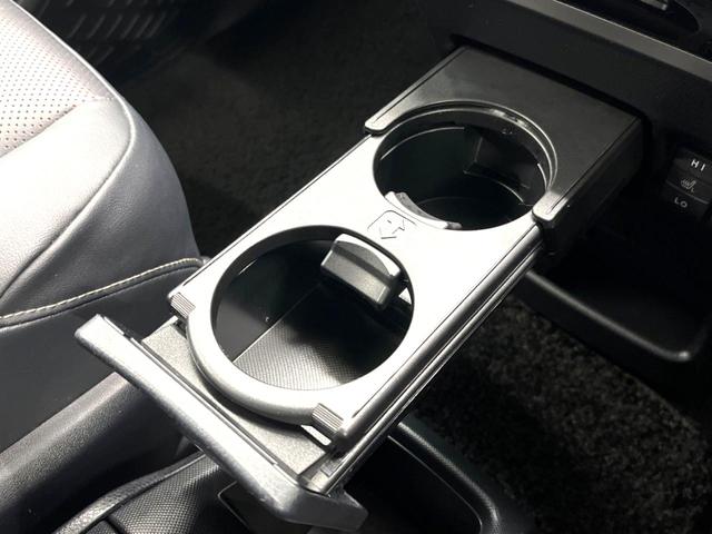 エスクァイア ハイブリッドGi 禁煙車 純正9インチナビ バックカメラ 両側パワースライドドア セーフティセンスC 合皮シート シートヒーター スマートキー LEDヘッド ETC クルコン オートマチックハイビーム オートエアコン(62枚目)