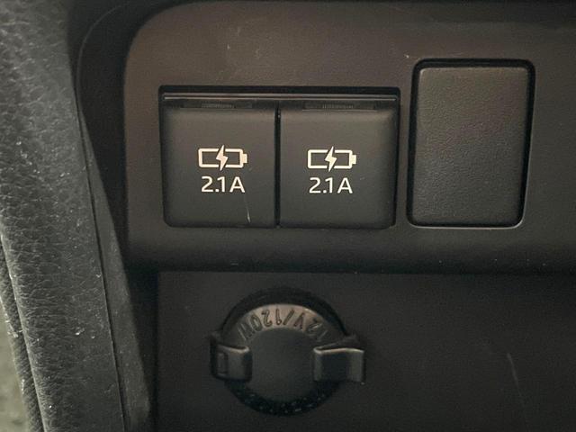 エスクァイア ハイブリッドGi 禁煙車 純正9インチナビ バックカメラ 両側パワースライドドア セーフティセンスC 合皮シート シートヒーター スマートキー LEDヘッド ETC クルコン オートマチックハイビーム オートエアコン(63枚目)