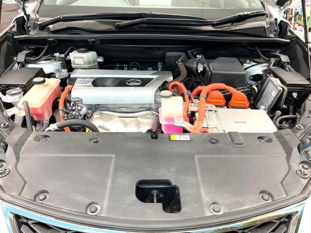 ＮＸ ＮＸ３００ｈ　Ｆスポーツ　ムーンルーフ　禁煙車　１０．３インチワイドナビ　バックカメラ　３眼ＬＥＤヘッド　シートベンチレーション　黒革スポーツシート　ドライブモードセレクト　パフォーマンスダンパー　ハンズフリーパワーバックドア（19枚目）